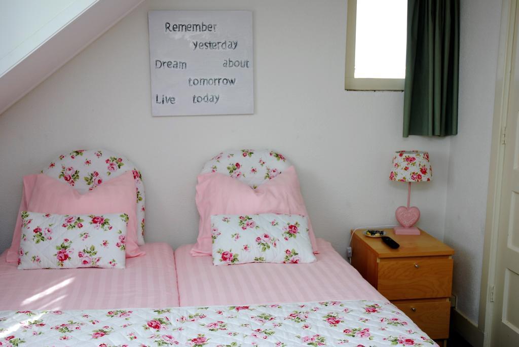 Bed And No Breakfast Joy Bed and Breakfast Noordwijk Exterior foto