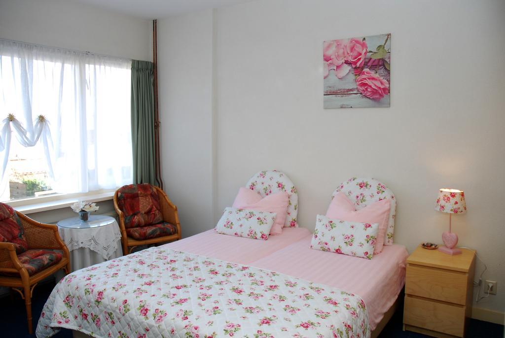Bed And No Breakfast Joy Bed and Breakfast Noordwijk Exterior foto
